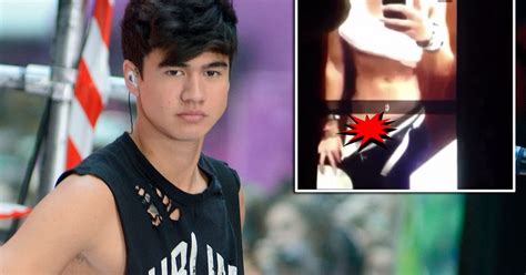 5SOS star Calum Hood confesses to penis video: Least ya know。